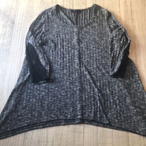 Women’s Plus Size Lace Sleeve Top